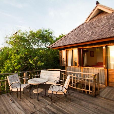 Boa Hill Surf House Hotell Nembrala Eksteriør bilde