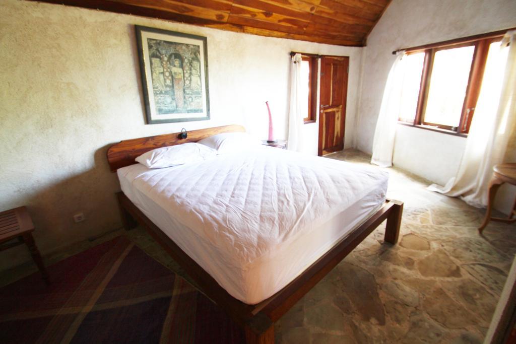 Boa Hill Surf House Hotell Nembrala Eksteriør bilde