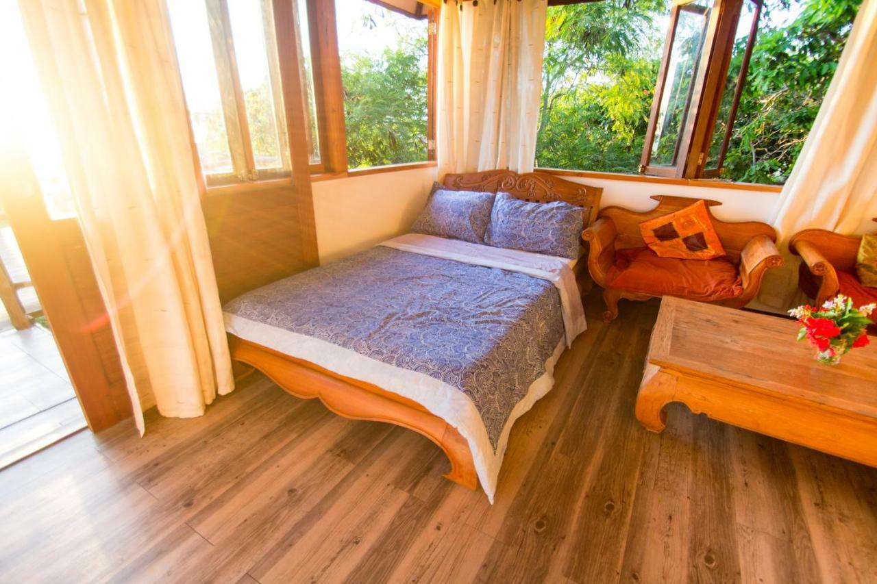 Boa Hill Surf House Hotell Nembrala Eksteriør bilde