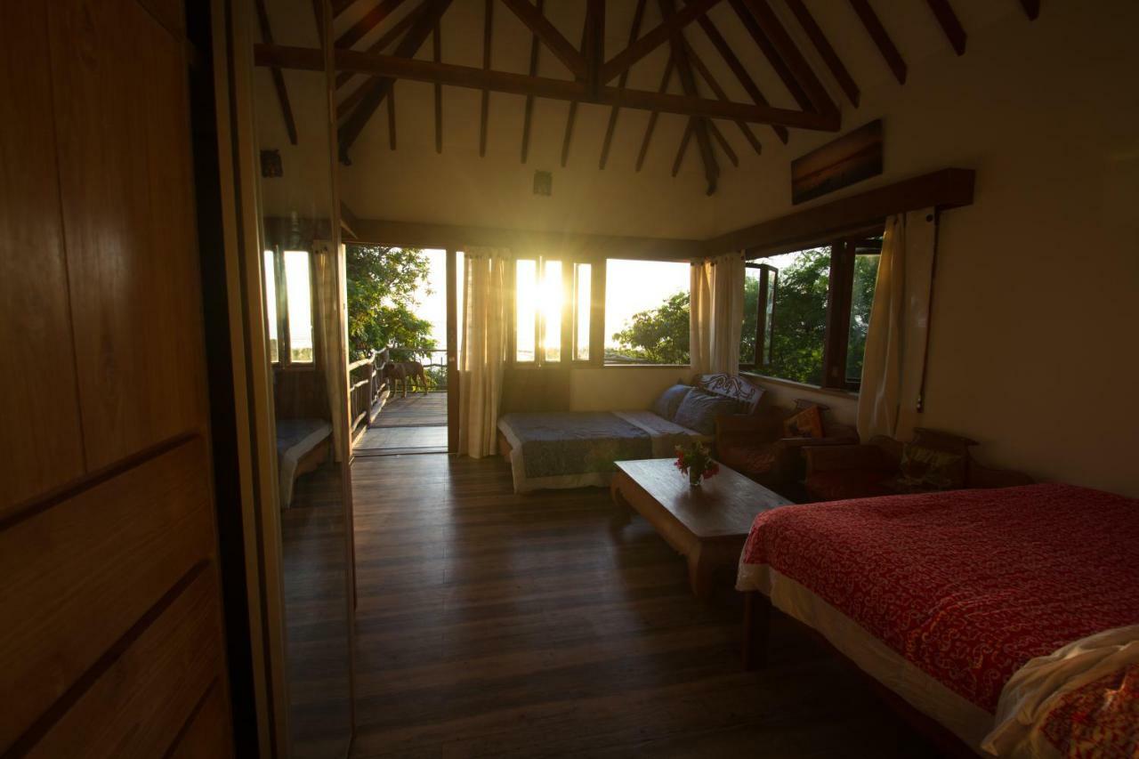 Boa Hill Surf House Hotell Nembrala Eksteriør bilde